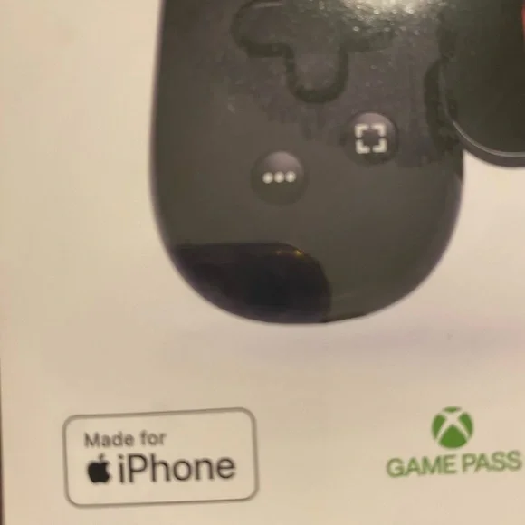 XBOX BACKBONE Handheld Gaming Console for iPhone - Picture 3 of 5